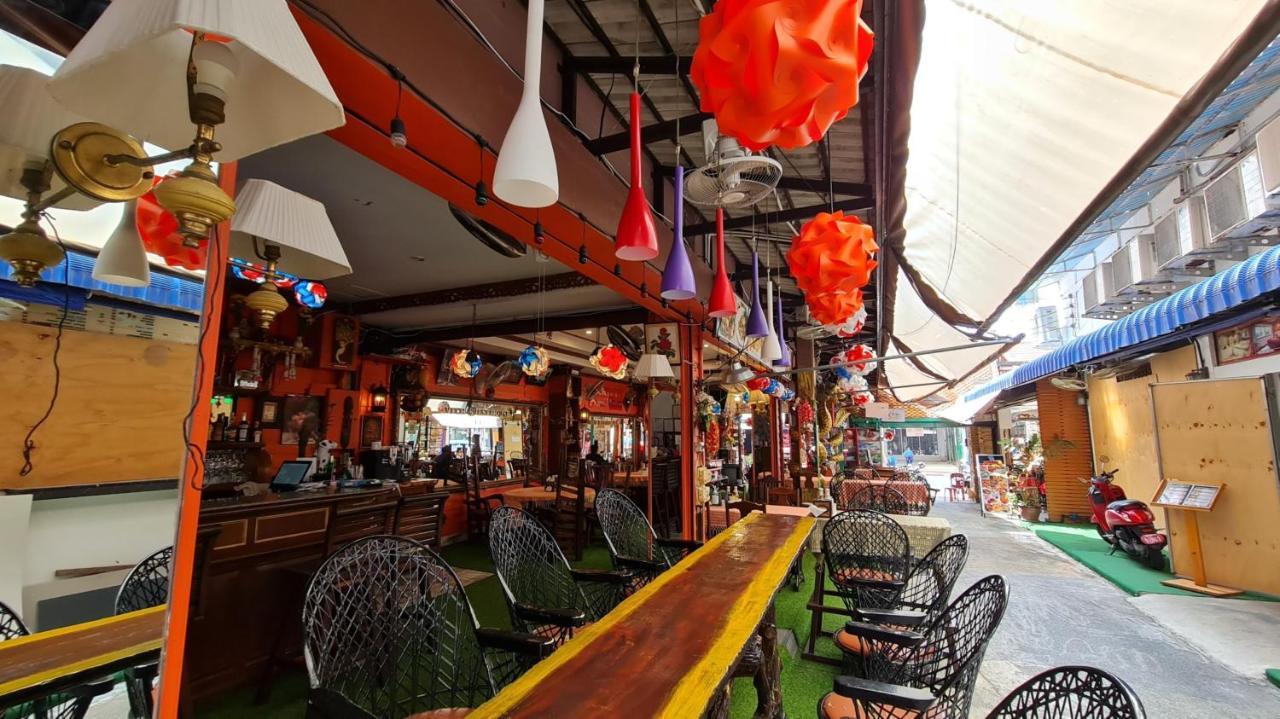 Vech Guesthouse Patong Luaran gambar