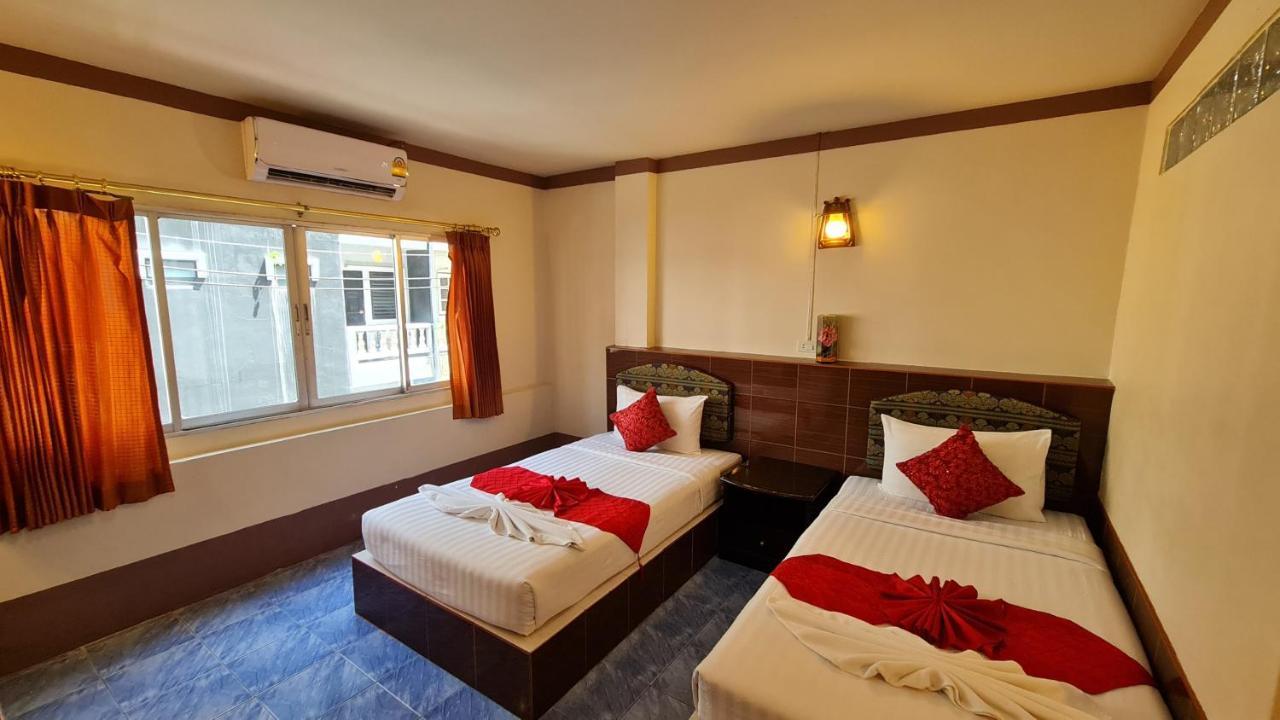 Vech Guesthouse Patong Luaran gambar