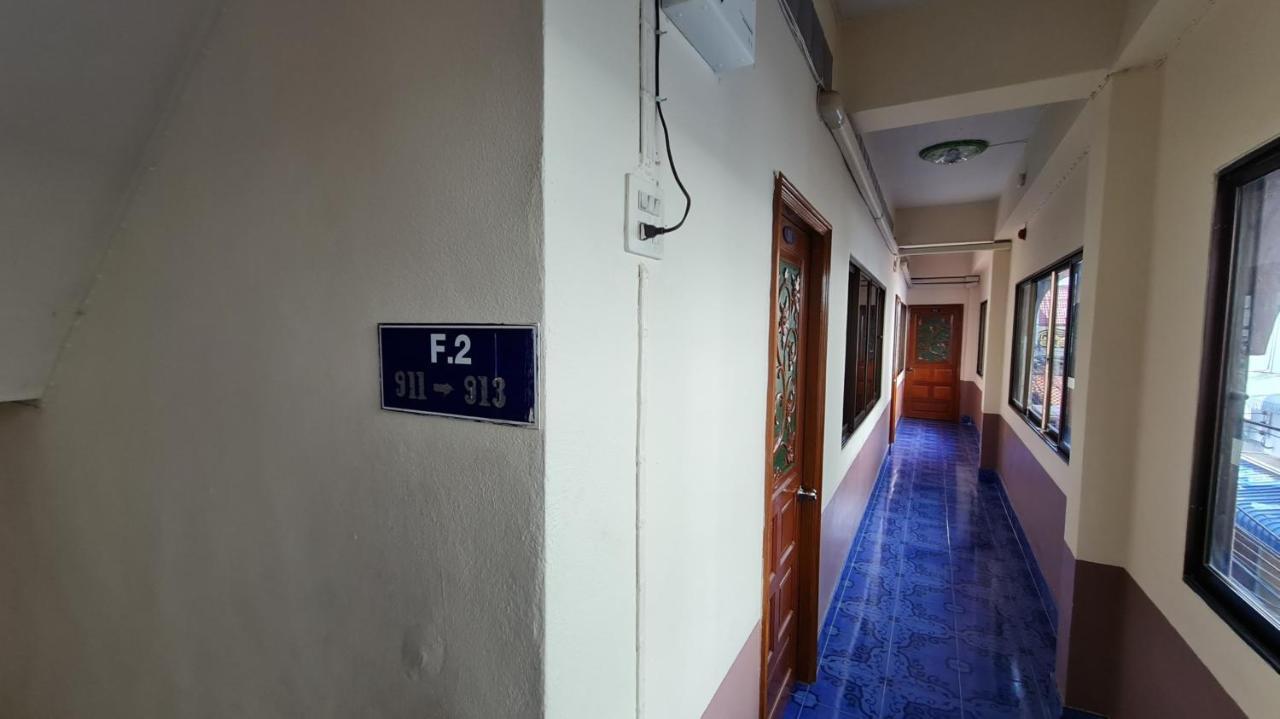 Vech Guesthouse Patong Luaran gambar