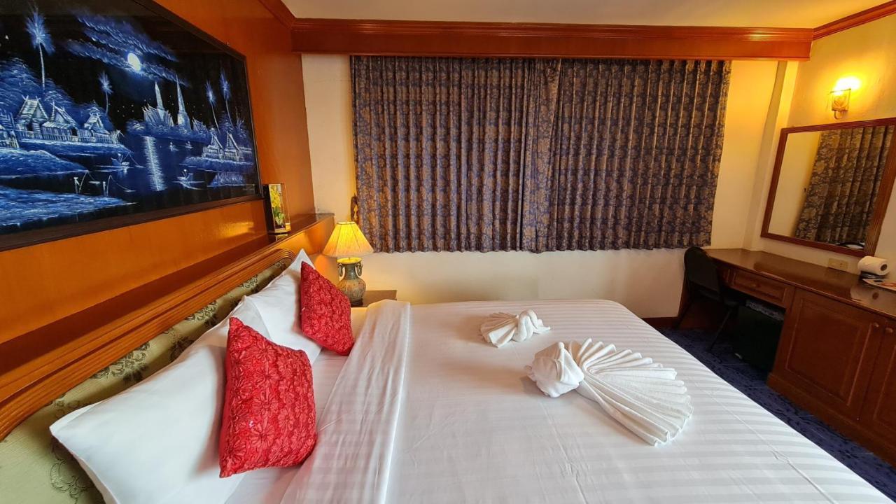 Vech Guesthouse Patong Luaran gambar