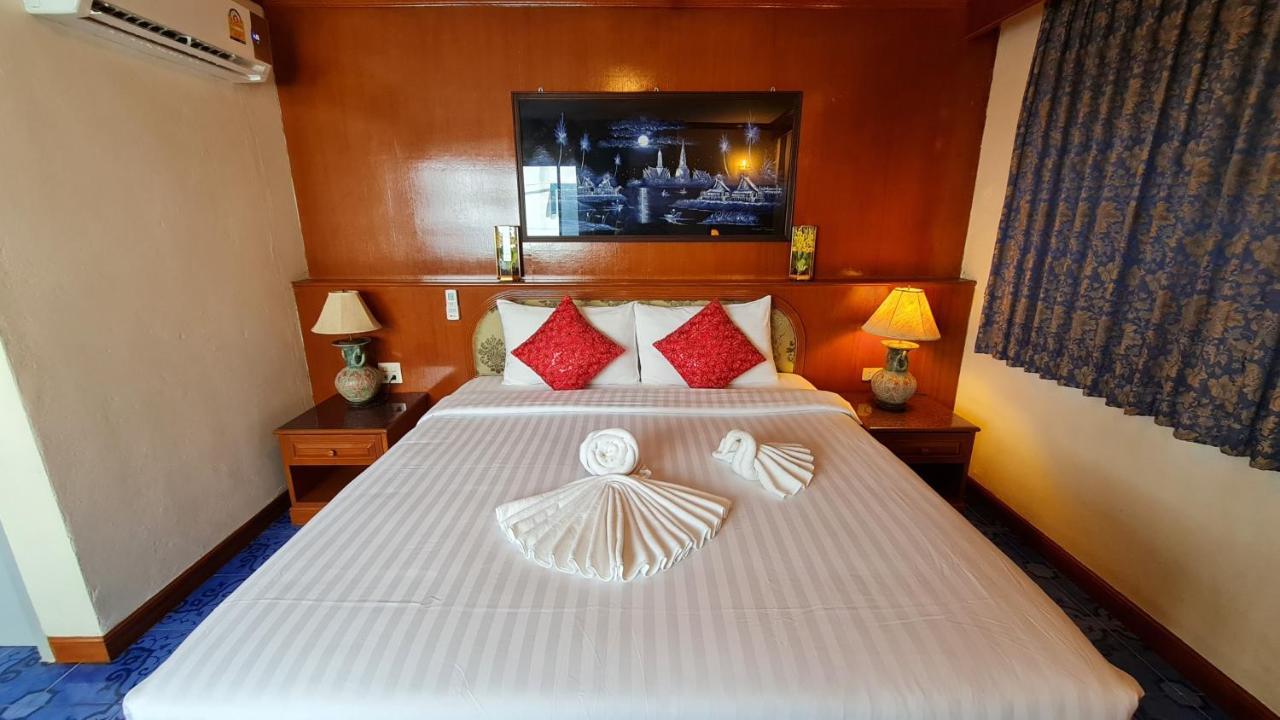 Vech Guesthouse Patong Luaran gambar