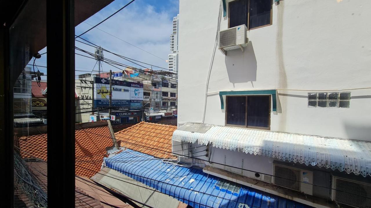 Vech Guesthouse Patong Luaran gambar